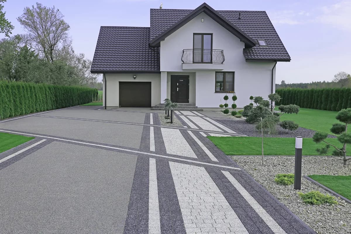 Podjazd z czego najtaniej: 5 materiałów, które zaoszczędzą Twój budżet