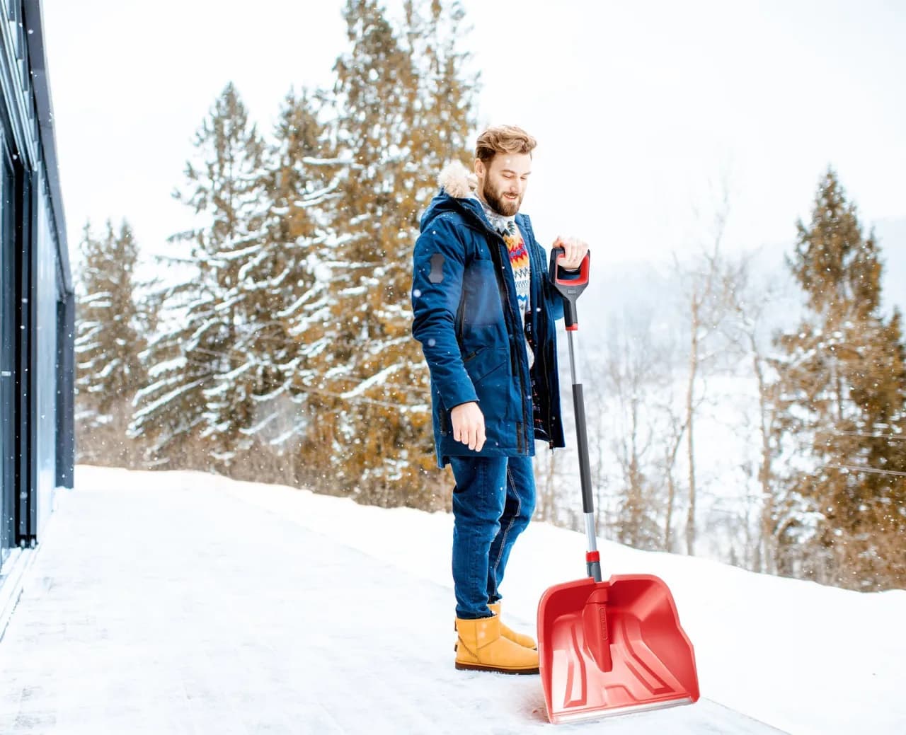 Jak odśnieżyć podjazd skutecznie i bez zbędnego wysiłku